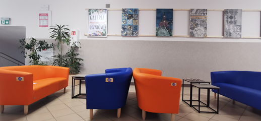 kącik relaksu i galeria prac uczniów