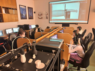 Zajęcia praktyczne w technikum grafiki i poligrafii cyfrowej