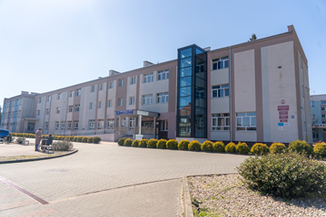 Front budynku szkoły