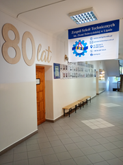 Korytarz parter szkoły