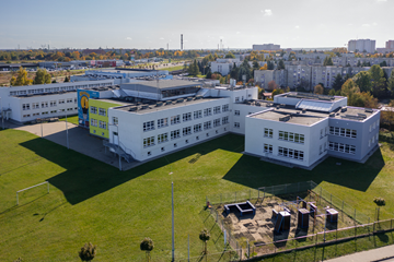 ZSP3_Zamosc_zdjęcie_budynek_od boiska