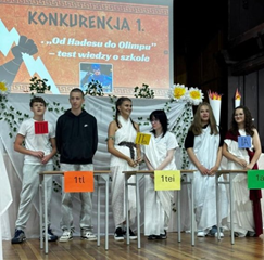 Z życia szkoły_Otrzęsiny klas pierwszych_rok szkolny 2025/2026