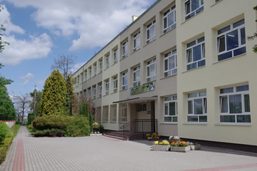 Szkoła wita w swoich murach